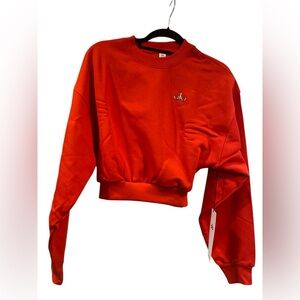 96. NWT Alo Yoga cropped accolade crewneck BRIGHT RED Size S